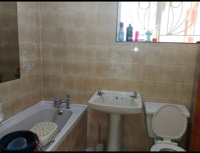 3 BEDROOM FREEHOLD FOR SALE IN BELFORT ESTATE
